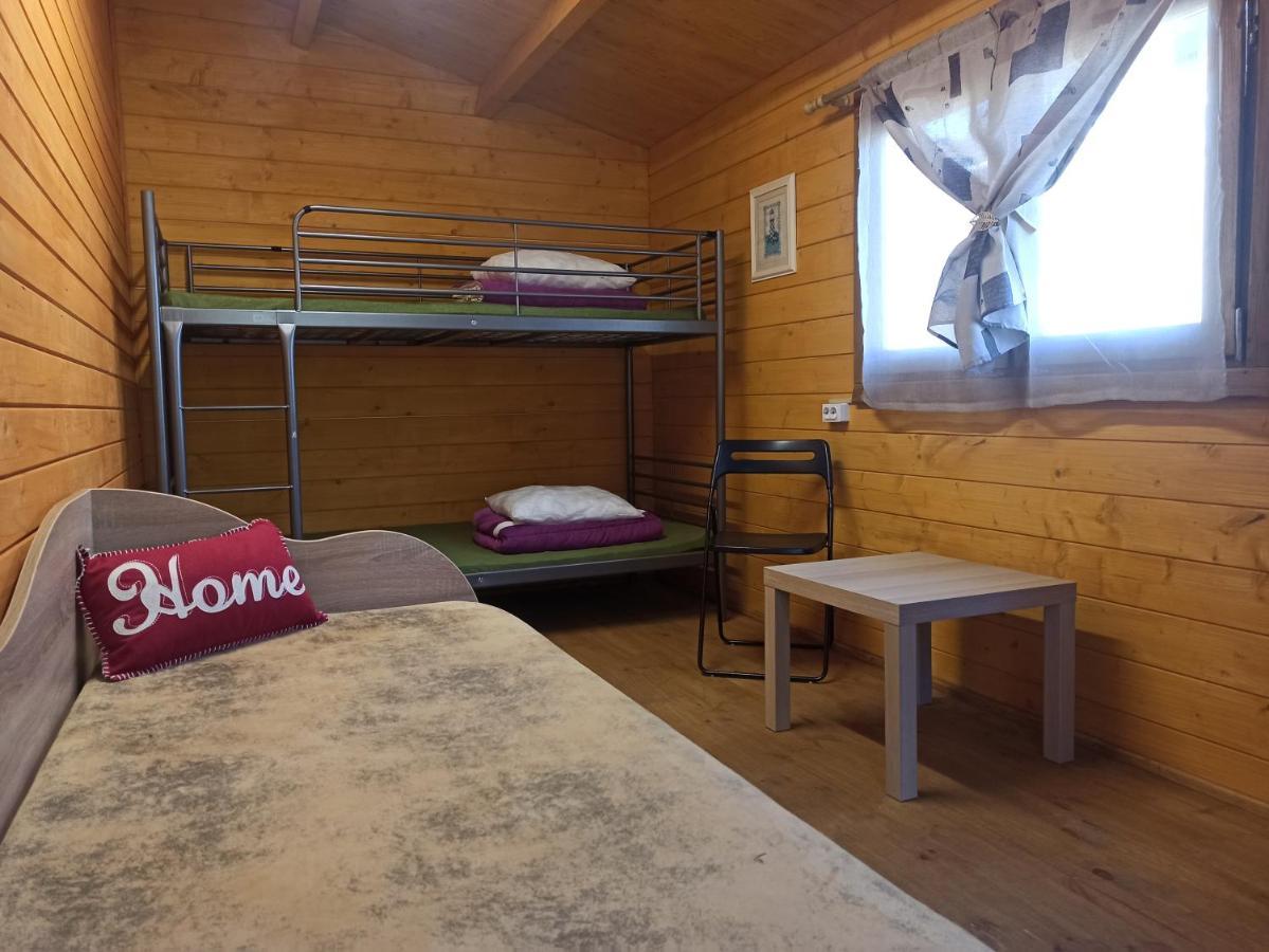 Готель Birzai Camping Екстер'єр фото